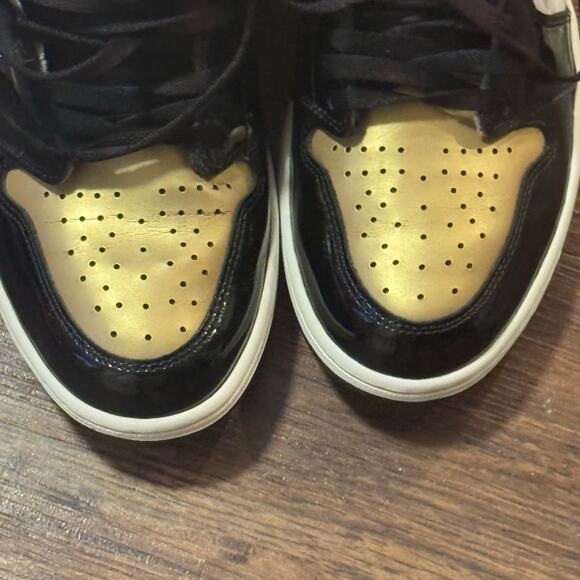 Air Jordan 1 Retro High OG Gold Toe Black White Size 11 (2017) main image 9